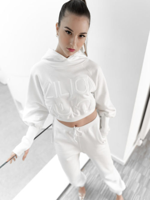 pull crop sweat coton bio blanc broderie 3D devant